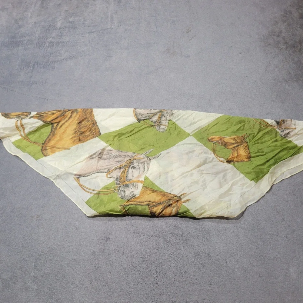Unbranded Women Square Scarf OS Green White Horse Print Equestrian Silk-Like‎